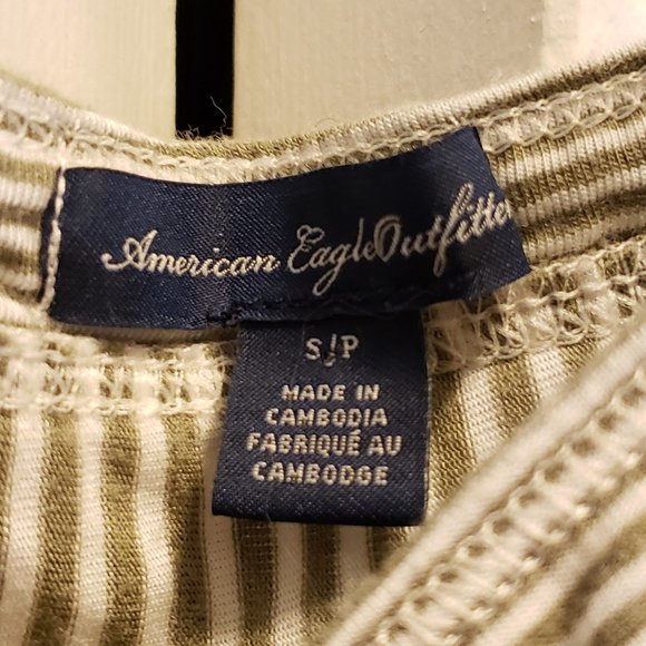 American Eagle Top - Picture 3 of 3